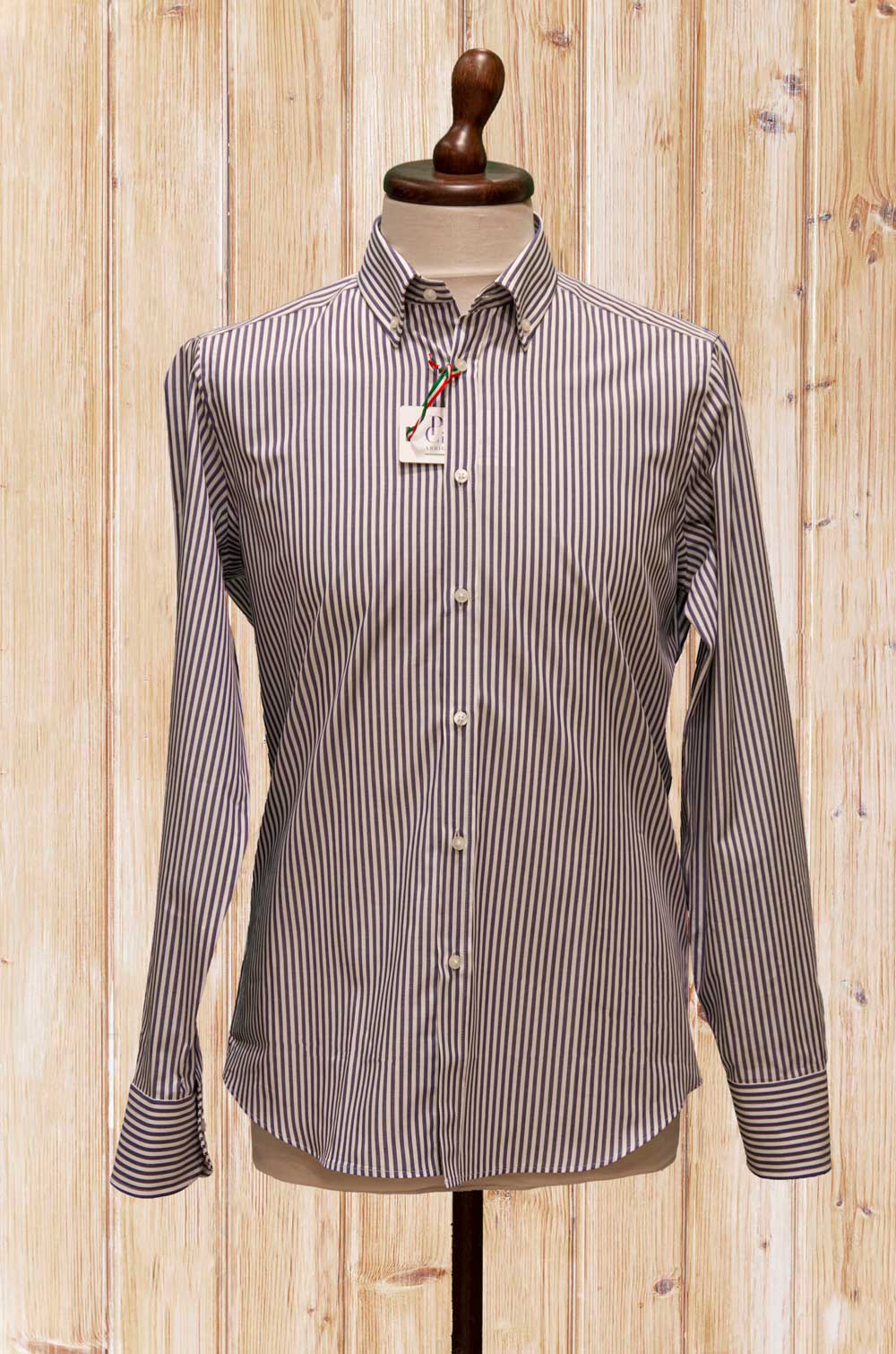 camicia a righe azzurre
